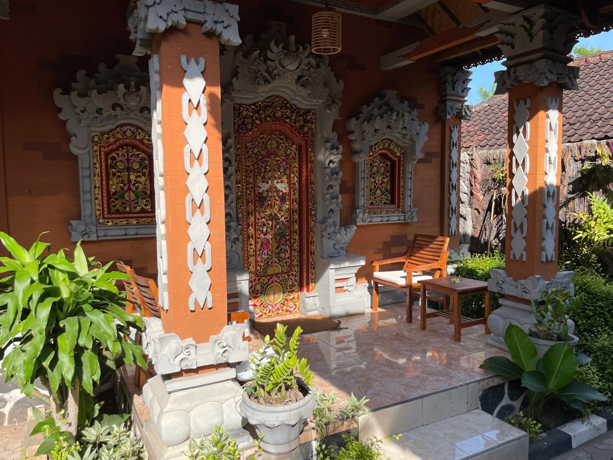 Kubu Elsa Bali Hotel Lovina  Ruang foto
