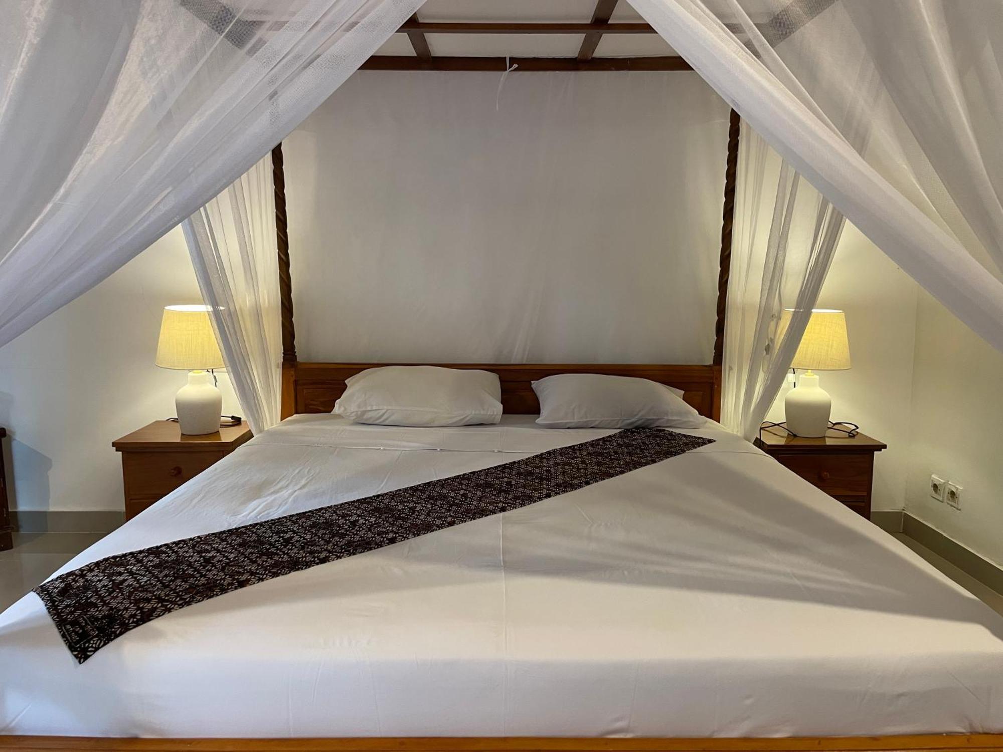 Kubu Elsa Bali Hotel Lovina  Ruang foto